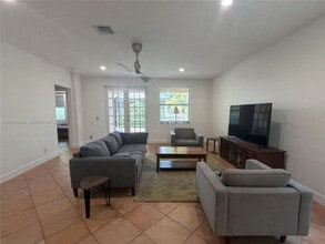 1816 Aspen Ln in Weston, FL - Building Photo - Building Photo