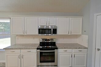 2365 Ortega St in Navarre, FL - Building Photo - Building Photo