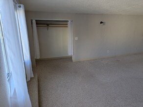 1717 SE Clatsop St in Portland, OR - Building Photo - Building Photo