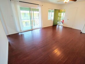 3688 Redondo Beach Blvd, Unit D in Torrance, CA - Building Photo - Building Photo