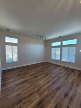 105 Apple Hill Dr in Brentwood, CA - Building Photo - Building Photo