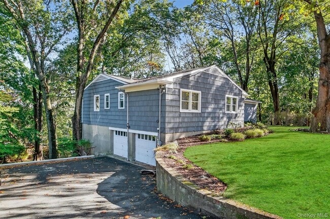 20 Summit Terrace in Dobbs Ferry, NY - Foto de edificio - Building Photo