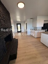 9580 N Cyn Rd in Cedar Hills, UT - Building Photo