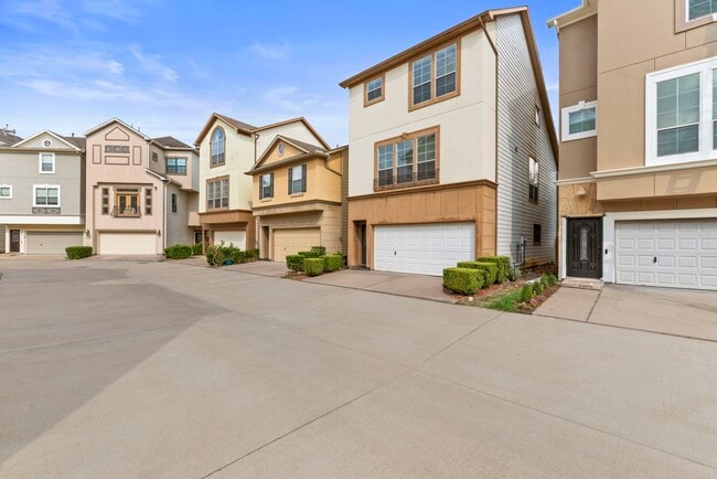 3334 Clearview Villa Way