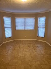 7331 Mundare Ln in Houston, TX - Foto de edificio - Building Photo