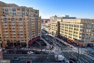 1220 N Fillmore St in Arlington, VA - Building Photo - Building Photo