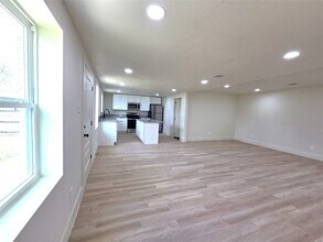 4607 Englewood St in Houston, TX - Foto de edificio - Building Photo