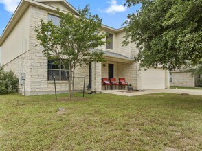 5071 Marsh Ln in Buda, TX - Building Photo - Building Photo