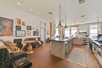 1614 Avenue K in Galveston, TX - Building Photo - Building Photo