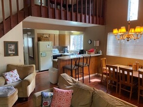 2755 Hank Monk Ave in South Lake Tahoe, CA - Building Photo - Building Photo