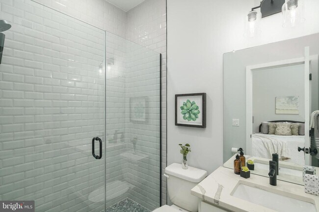 1209 N 5th St, Unit 2A in Philadelphia, PA - Building Photo - Building Photo