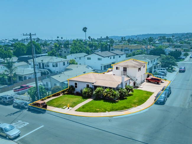 1575 Locust St in San Diego, CA - Building Photo - Building Photo