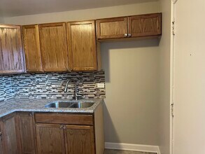 905 Austin St in Evanston, IL - Building Photo - Building Photo