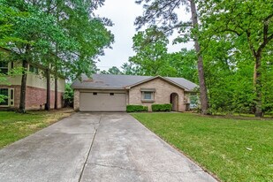 3327 Sycamore Springs Dr in Houston, TX - Building Photo