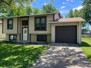 1464 Monopoly Dr in Florissant, MO - Building Photo - Building Photo