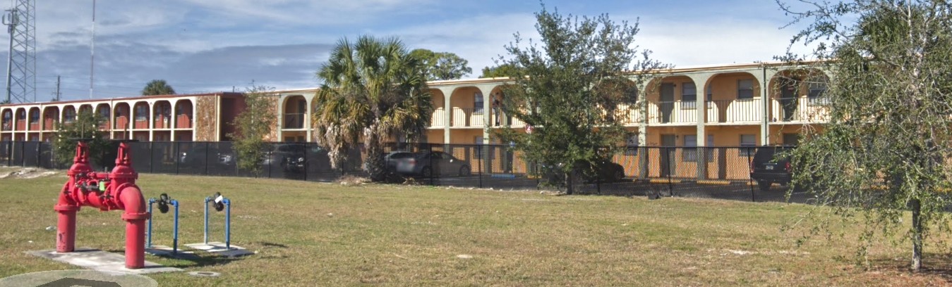 Windtree Apartments in Port Richey, FL - Foto de edificio