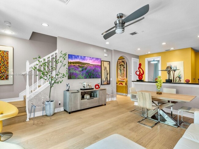 2249 NE 9th Ave in Wilton Manors, FL - Building Photo - Building Photo