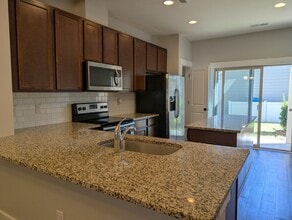 2706 Tranquil Oak Pl in Charlotte, NC - Building Photo - Building Photo