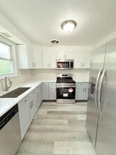 10807 Highpoint Dr in Pittsburgh, PA - Building Photo - Building Photo