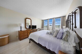 800 Cypress Grove Dr in Pompano Beach, FL - Building Photo - Building Photo