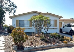 3536 Santa Maria St in Oceanside, CA - Building Photo