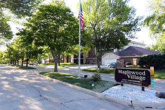 Mapplewood Village Townhomes in Ankeny, IA - Building Photo - Building Photo