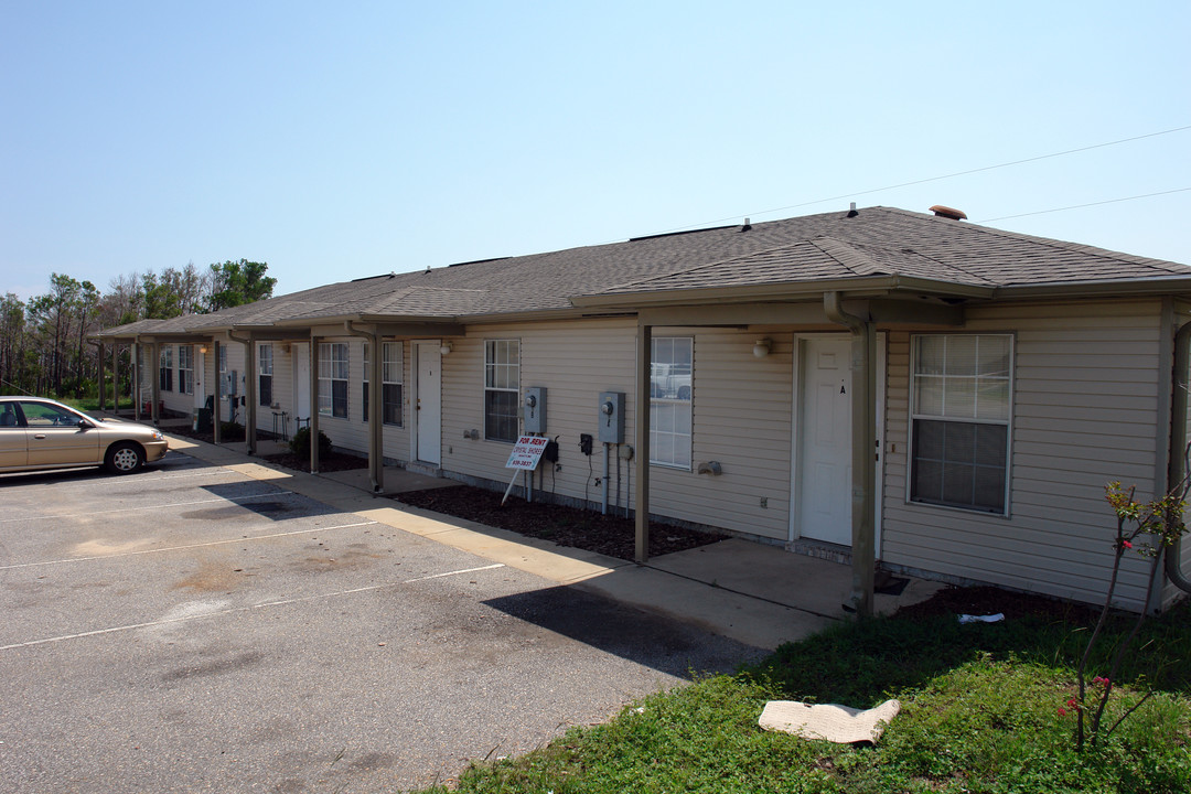 6903 Sea Turtle Cir in Navarre, FL - Building Photo