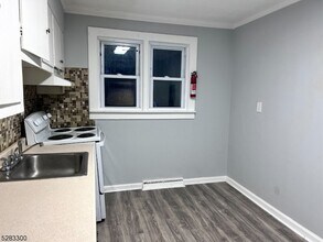 13 US-206 in Branchville, NJ - Building Photo - Building Photo