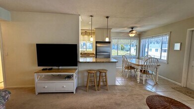 2960 Cynthia Ln in Lake Worth Beach, FL - Building Photo - Building Photo