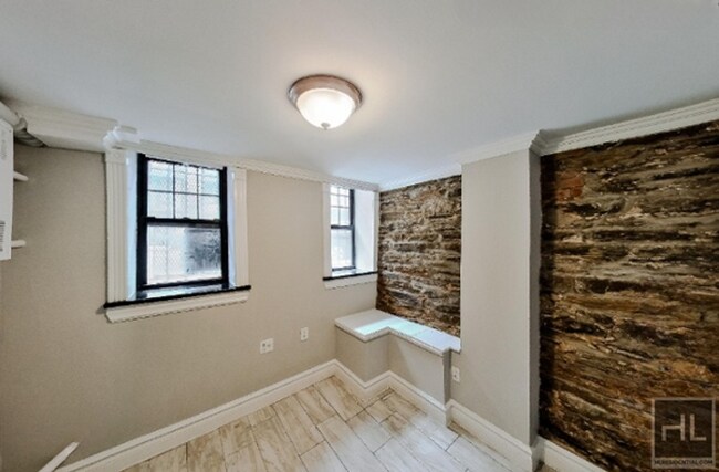 W 53RD ST., Unit A in New York, NY - Foto de edificio - Building Photo