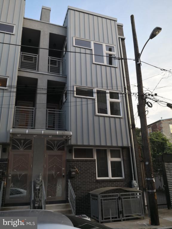 property at 1102 Lemon St
