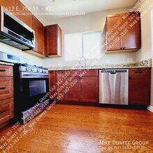 412 E 7th St-Unit -#2 in Long Beach, CA - Building Photo - Building Photo