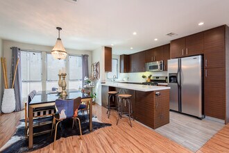 1620 Malcolm Ave in Los Angeles, CA - Building Photo - Building Photo