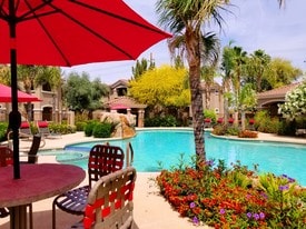 Sun Valley Ranch Apartments in Mesa, AZ - Building Photo