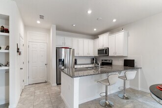2455 Varenna Loop in Kissimmee, FL - Building Photo - Building Photo