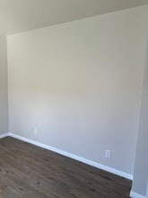 1302 E Peck St in Compton, CA - Foto de edificio - Building Photo