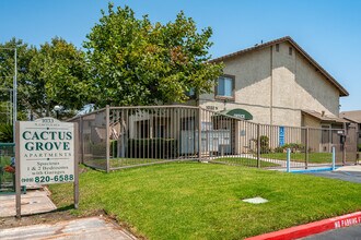 Cactus Grove Apartments in Rialto, CA - Foto de edificio - Building Photo