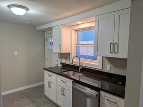 92 North St, Unit 1 in Somerville, MA - Building Photo - Building Photo