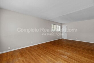 10721 Spring Garden Dr in St. Louis, MO - Building Photo - Building Photo
