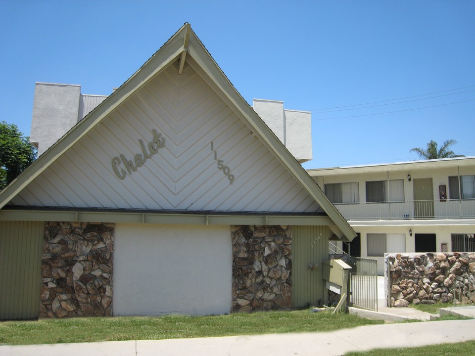 Chalet Apartments in Whittier, CA - Building Photo