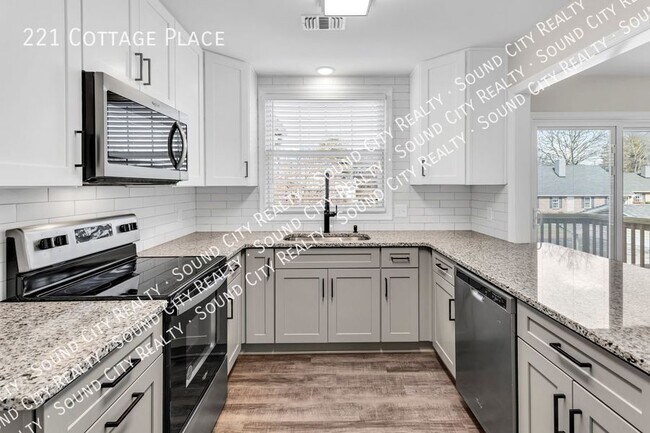 property at 221 Cottage Pl