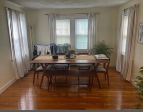 55 Pond St in Watertown, MA - Foto de edificio - Building Photo