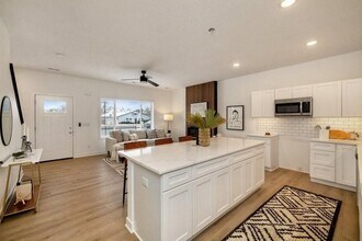 2404 Westover Blvd in Des Moines, IA - Building Photo - Building Photo