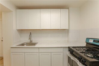 48 Pollux Cir W in Portsmouth, VA - Building Photo - Building Photo