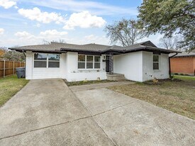 10209 Casa View Dr in Dallas, TX - Building Photo