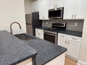 182 Gay St in Philadelphia, PA - Building Photo - Building Photo