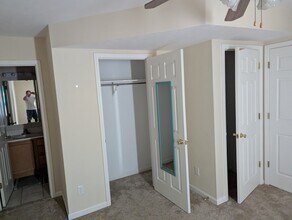 1411 Monroe Ave., Unit Apt. A in Evansville, IN - Building Photo - Building Photo