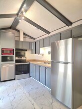 651 Ynestra Dr in Mobile, AL - Foto de edificio - Building Photo