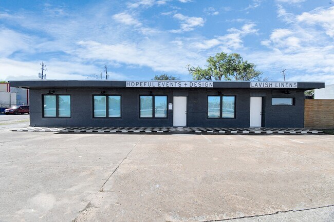11605 W Hardy Rd in Houston, TX - Building Photo - Building Photo