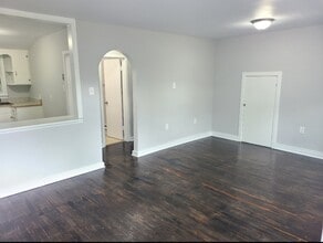 909 w burke st, Unit Apt2 in Martinsburg, WV - Building Photo - Building Photo